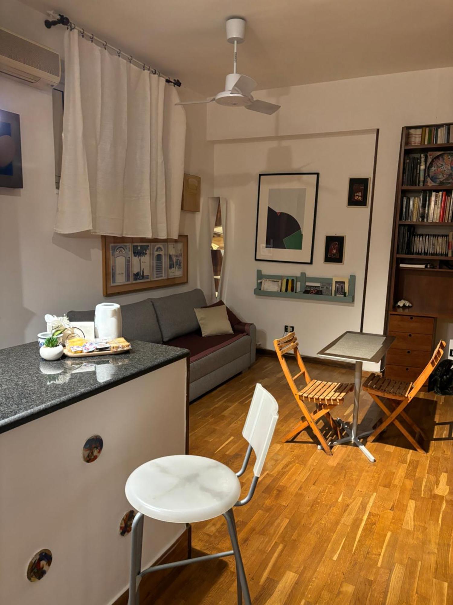 Apartment Book Art Loft Stiloso Collina Vomero *